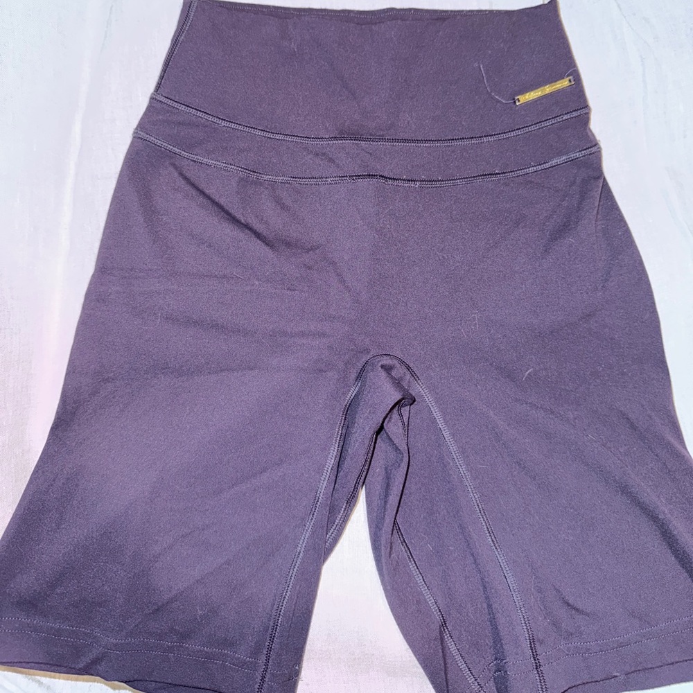 Whitney Simmons gymshark shorts xs